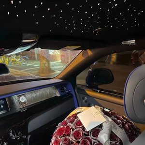 海南裸休美女撒尿露脸视频
