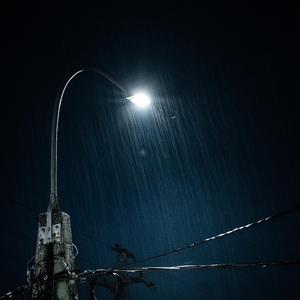 海南裸休美女撒尿露脸视频
